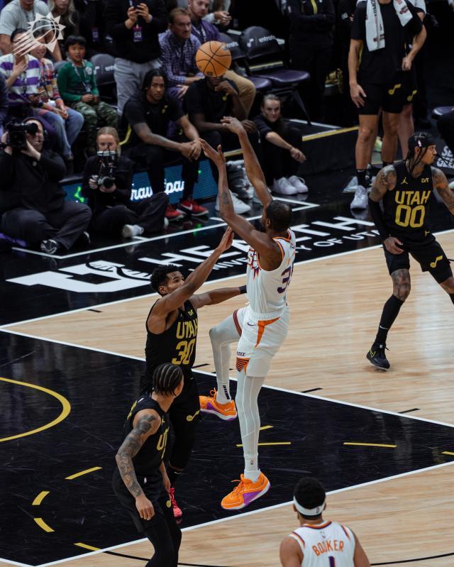 博鱼电竞官方网站-双加时爆砍39分+绝杀封盖 35岁的KD仍在狂舞镰刀