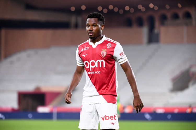 博鱼电竞官方网站-每体：法蒂最近状态下滑且遭遇伤病，他在摩纳哥陷入困境之中