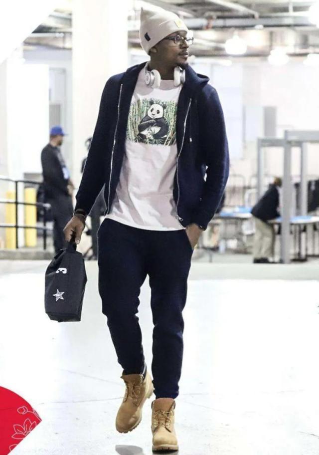 博鱼电竞官方app-七尺型男背后的女人！她让灰熊杰克逊越发闪耀