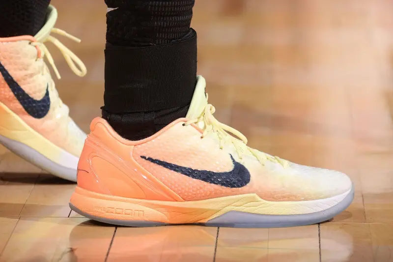 博鱼电竞官方app-布伦森穿着日出配色科比6，得到30分1篮板9助攻2抢断