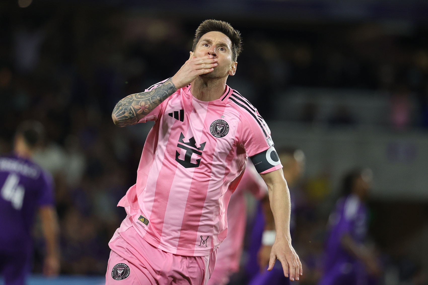 博鱼电竞官方网站-ESPN：梅西未参与欧美杯取消事宜，他渴望赢得第49冠